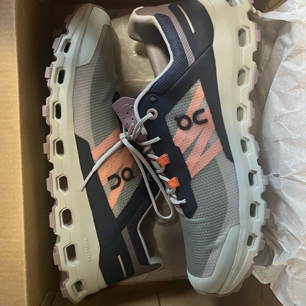 new in the box cloud vista on cloud tennis shoes